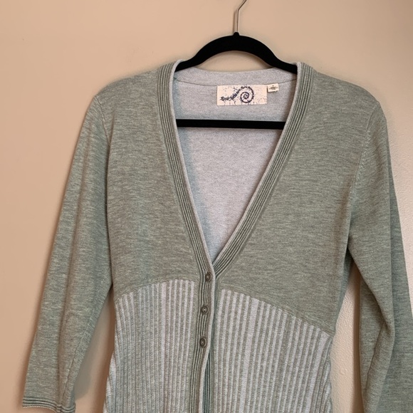 Anthropologie Rosie Neira Brunswick Gray 3 button Cardigan Size Medium - Picture 4 of 7